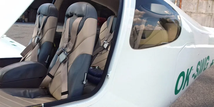 Vyhlídkový let luxusním letadlem Cirrus SR20 až pro 3 osoby