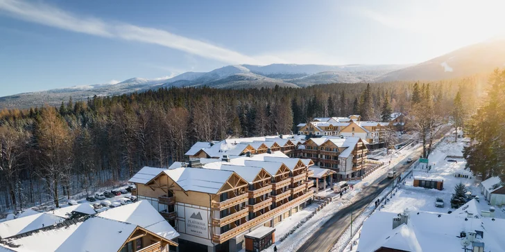 V páru nebo s rodinou do polských Krkonoš: krásný 5* resort s jídlem a neomezeným wellness