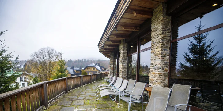 Pobyt v centru Špindlerova Mlýna: polopenze a neomezený relax ve wellness, termíny i přes léto
