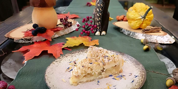 Parádní 3chodové menu pro dva: bůčková pomazánka, jelení kýta se šípkovou, jablečný koláč