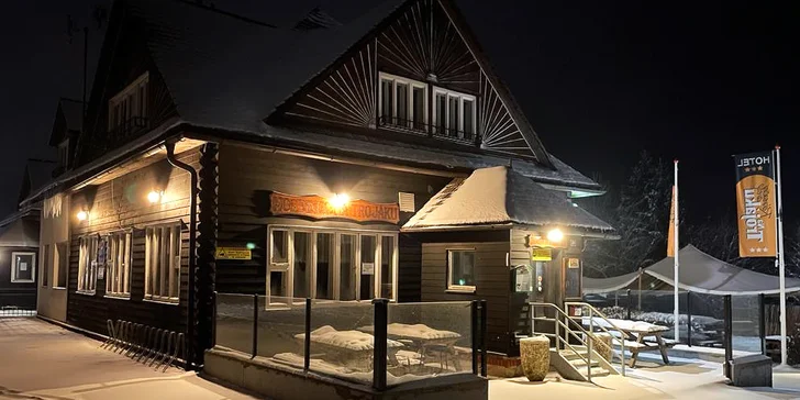 Pohodový pobyt pod Hostýnem: hotel na sjezdovce, polopenze, bazén, bowling i squash