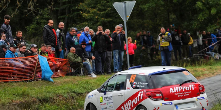 Adrenalinové RallyTaxi s profesionálním závodníkem ve voze Toyota GR Yaris nebo Citroen DS3 R1