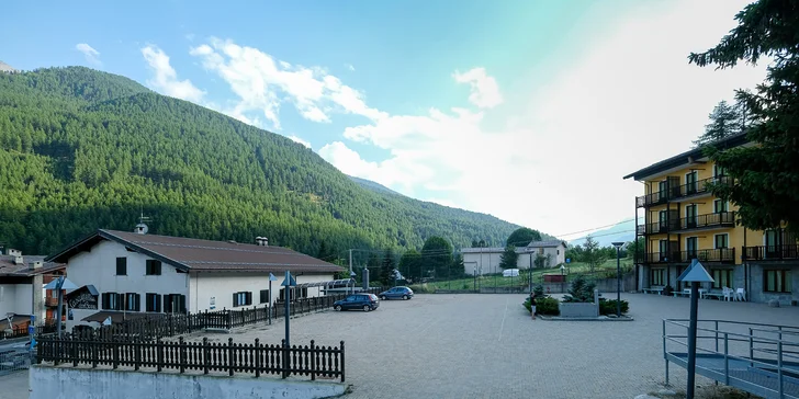 Za lyžováním do Piemontu: bufetové snídaně, servírované večeře i pobyt s nocí zdarma