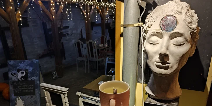 Alko nebo nealko horký drink pro 1 či 2 osoby: horké ovoce, svařák nebo třeba grog