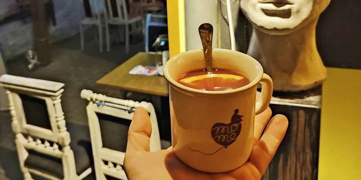 Alko nebo nealko horký drink pro 1 či 2 osoby: horké ovoce, svařák nebo třeba grog