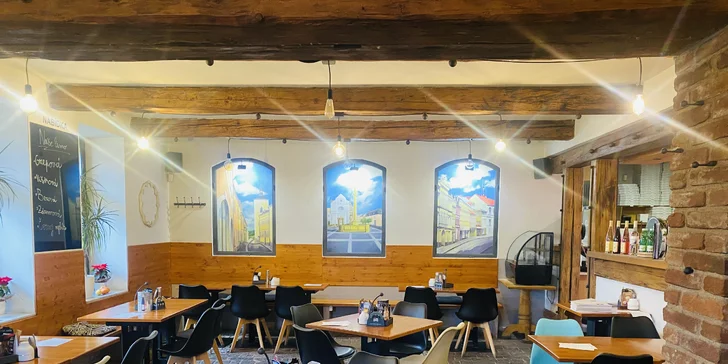 Žebra, steak dle výběru ze 2 druhů masa nebo burger pro 1 či 2 osoby v restaurantu Plaudit Turnov