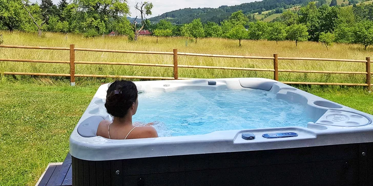 Pronájem nové wellness roubenky v Beskydech až pro 12 osob
