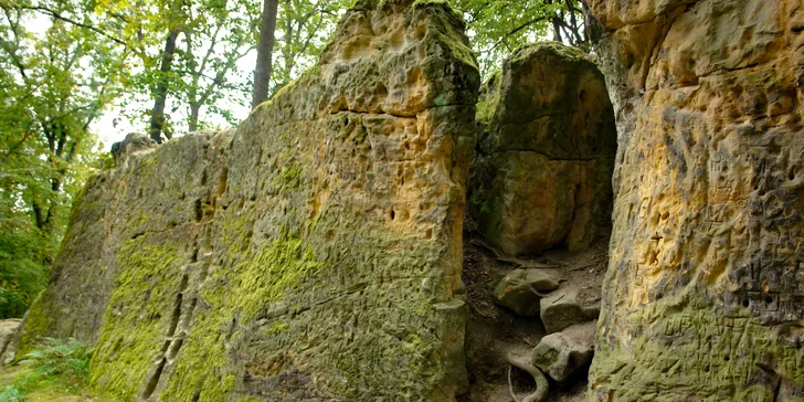 Průvodce v mobilní aplikaci s kvízovou hrou: Petřín nebo Pražský hrad