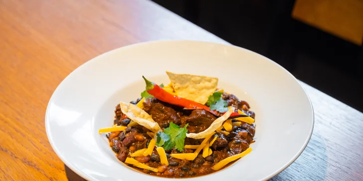Mexické degustační menu o 4 chodech: nachos, polévka, tortilly, chilli, tacos i churros
