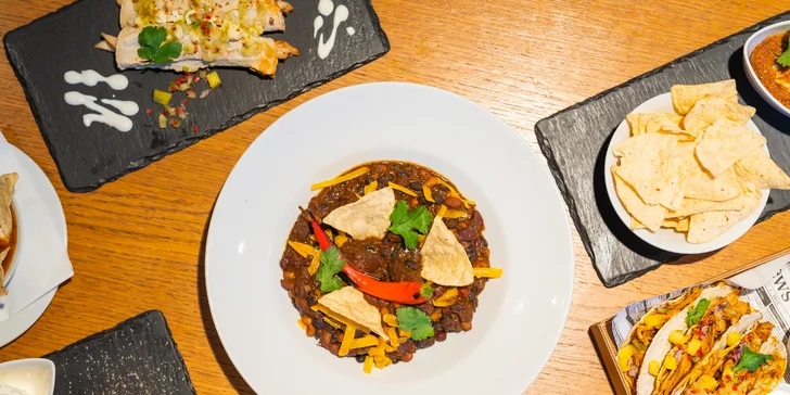 Mexické degustační menu o 4 chodech: nachos, polévka, tortilly, chilli, tacos i churros