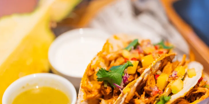 Mexické degustační menu o 4 chodech: nachos, polévka, tortilly, chilli, tacos i churros