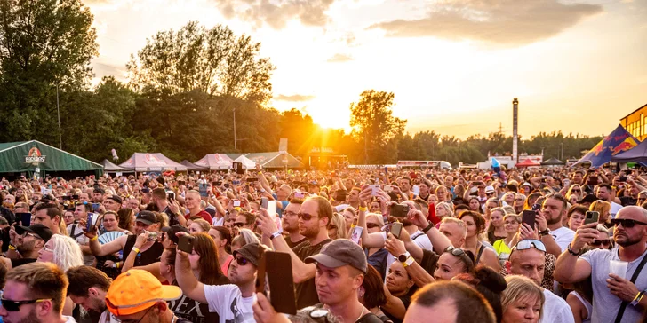 Vstupenka na Oldies festival: mega pařba pod širým nebem a hity 90. let