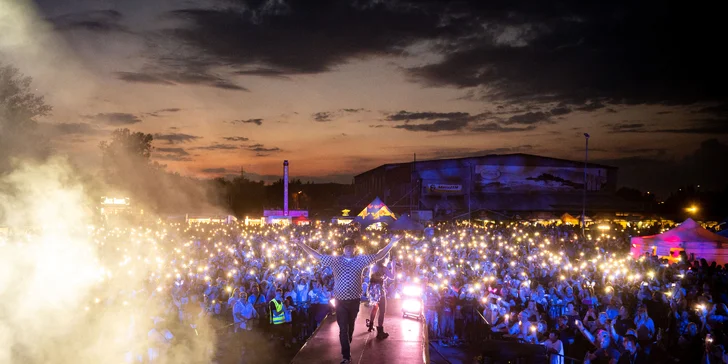 Vstupenka na Oldies festival: mega pařba pod širým nebem a hity 90. let