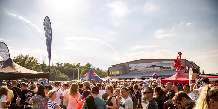 Vstupenka na Oldies festival: mega pařba pod širým nebem a hity 90. let