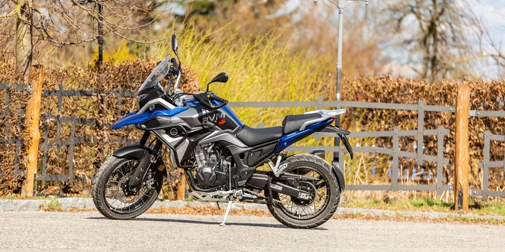 Zapůjčení motorky na den nebo víkend: Jawa 350 Scrambler, Pérák, 500 RMV nebo BMW 1200 GS