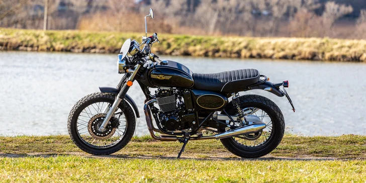 Zapůjčení motorky na den nebo víkend: Jawa 350 Scrambler, Pérák, 500 RMV nebo BMW 1200 GS