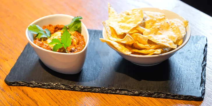 Mexické degustační menu o 4 chodech: nachos, polévka, tortilly, chilli, tacos i churros