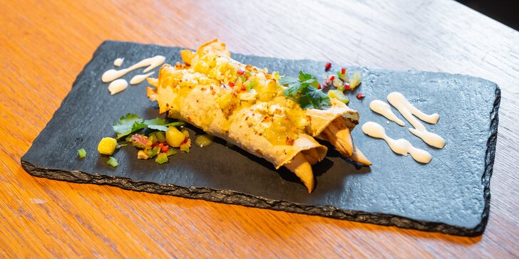 Mexické degustační menu o 4 chodech: nachos, polévka, tortilly, chilli, tacos i churros