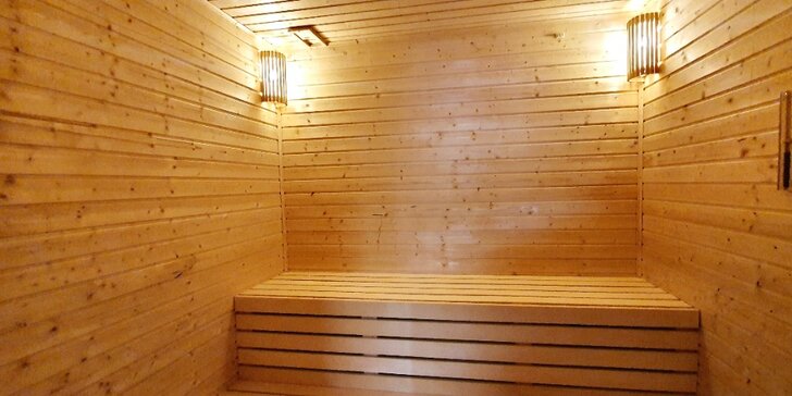 2 hodiny privátního wellness se saunou a vířivkou i občerstvení pro 2 osoby