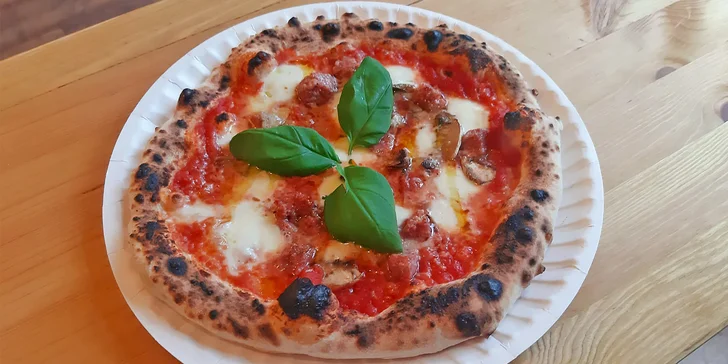 Jedna či dvě pizzy dle výběru: salámová, tuňáková nebo třeba quattro formaggi