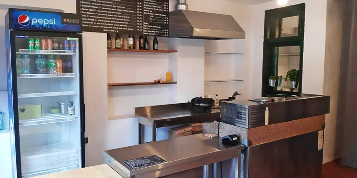 Jedna či dvě pizzy dle výběru: salámová, tuňáková nebo třeba quattro formaggi