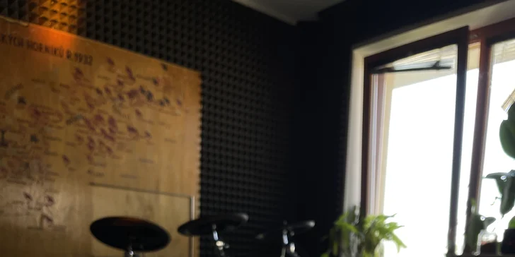 2 hodiny nahrávání ve studiu pro 1 osobu a následná postprodukce
