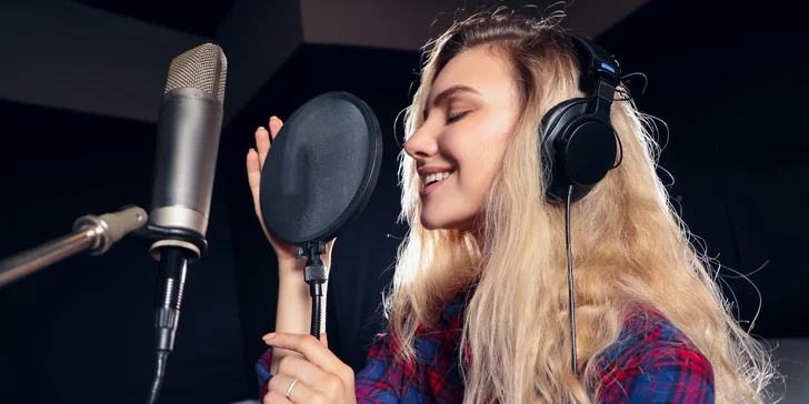 2 hodiny nahrávání ve studiu pro 1 osobu a následná postprodukce