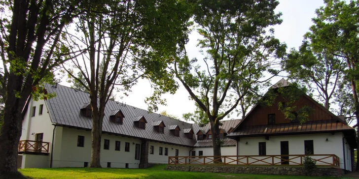 Tříchodové menu pro jednu či dvě osoby v krásném prostředí rodinného hotelu Pod Bílou Skálou na Vysočině