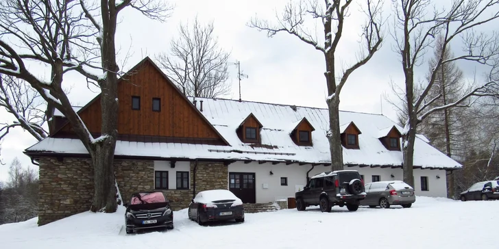 Tříchodové menu pro jednu či dvě osoby v krásném prostředí rodinného hotelu Pod Bílou Skálou na Vysočině