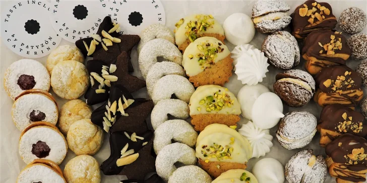 Vánoční cukroví: 1 kg rozdělený mezi 10 druhů, osobní vyzvednutí