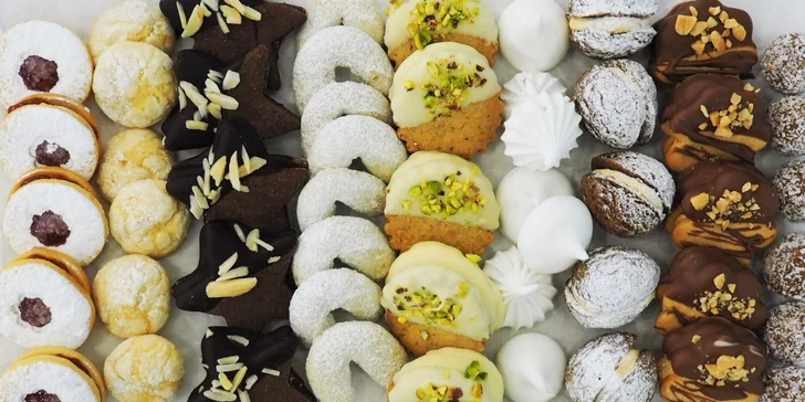 Vánoční cukroví: 1 kg rozdělený mezi 10 druhů, osobní vyzvednutí