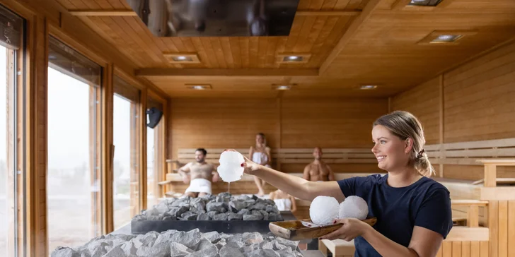 Celodenní relaxace v Aqualandu Moravia: privátní Denní lázně, wellness zóny a masáž