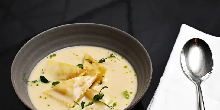 Jídlo připravené před vašimi zraky: 4chodové menu, vinné párování a nealko