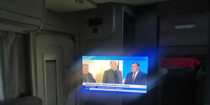 Pronájem plně vybaveného obytného vozu Etrusco T 7400 SBC na 2 až 7 dní