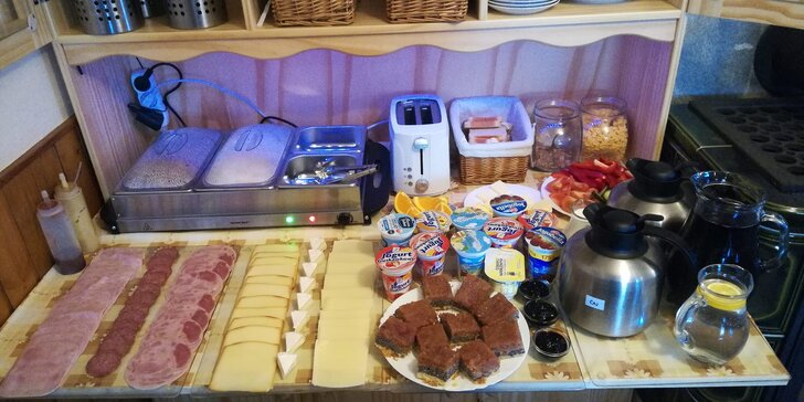 Pobyt v Orlických horách až pro 4 osoby: bufetové snídaně a sauna