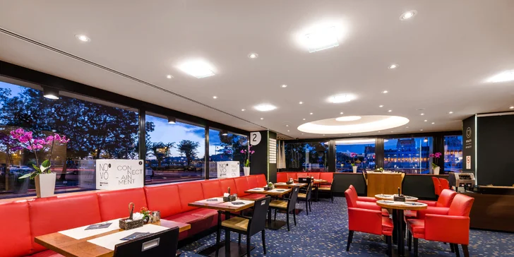 Budapešť: 4* hotel s výhledem na parlament, snídaně a sauna v ceně, pobyt pro 2 děti zdarma