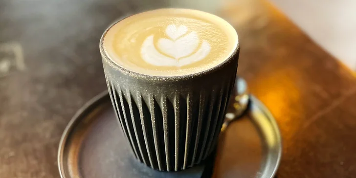 Kávový workshop pro začátečníky: různé přípravy kávy i ukázka latte artu