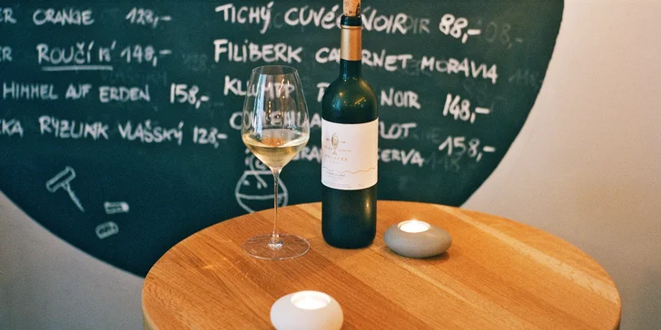 Neomezená konzumace vína a raut s autentickou korejskou kuchyní v Total Wine Baru