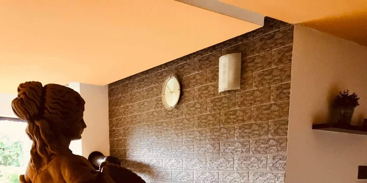 Vstup do veřejného wellness s pravou finskolu saunou pro děti i dospělé