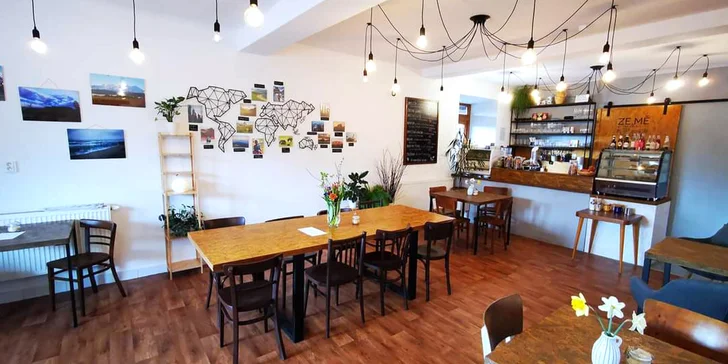 Čtyřchodové vegetariánské menu s kokosovým kari nebo burrito bowl pro 2 osoby