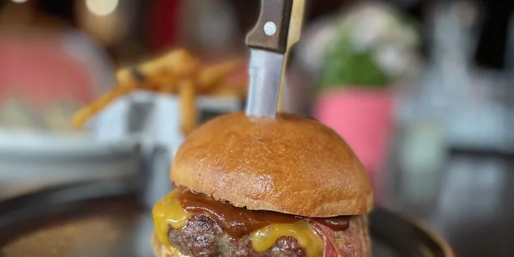 3chodové menu se specialitami z ochuceného polského hovězího v pravém steakhouse v Kudowě Zdróji pro 2 osoby