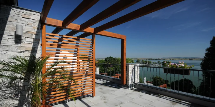 Dovolená mezi vinicemi: luxusní apartmány na Pálavě pro dva i rodinu