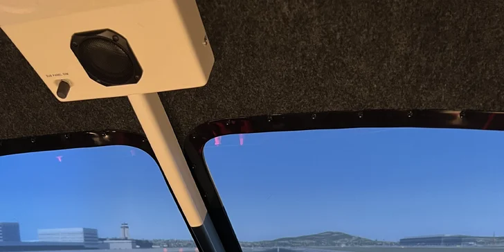 Let na simulátoru dvoumotorového letadla: 30 nebo 60 minut simulace