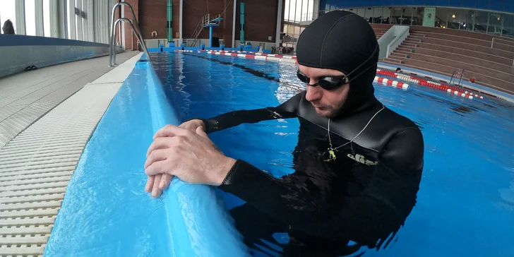 Pod hladinou jako doma: úvod k freedivingu i scubadivingu pro začátečníky
