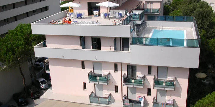 Pohoda v Bibione: jídlo, soukromá pláž, střešní bazén i ochutnávka vín
