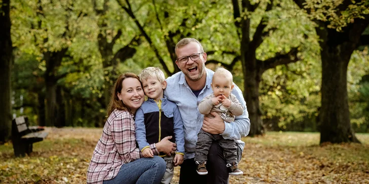 Profesionální a přátelské focení v ateliéru nebo exteriéru až pro 5 osob