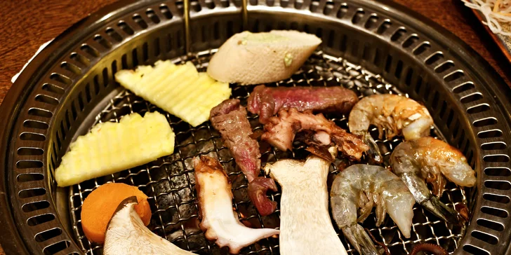 Luxusní degustační menu na gril: japonské hovězí Wagyu, krevety i chobotnice a lahev vína