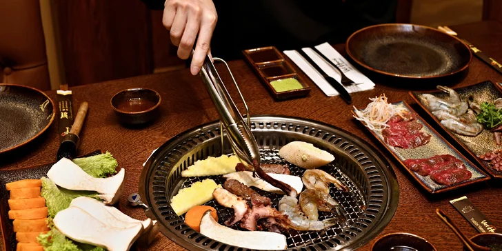 Luxusní degustační menu na gril: japonské hovězí Wagyu, krevety i chobotnice a lahev vína