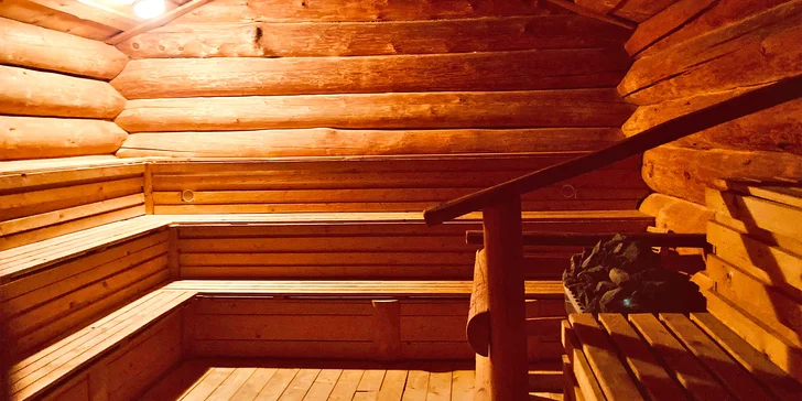 Vstup do veřejného wellness s pravou finskolu saunou pro děti i dospělé