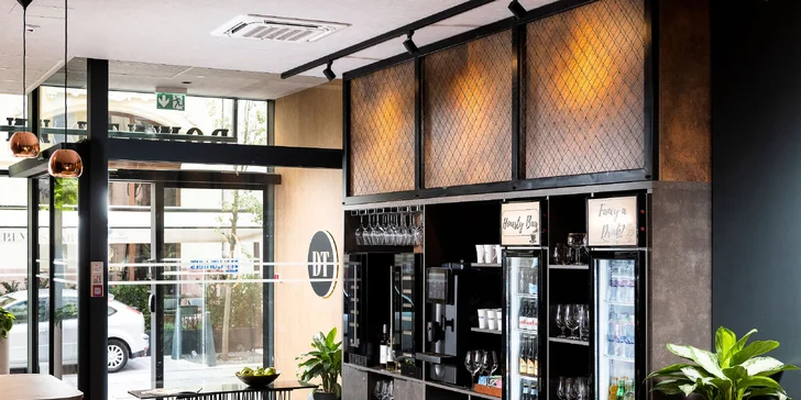 Pobyt v moderním hotelu v centru Budapešti se snídaní a neomezeným využíváním saun